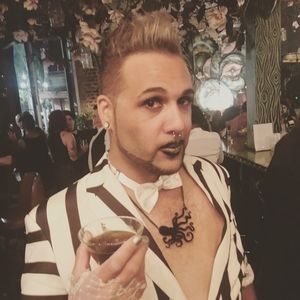 Meet your Posher, Phillip